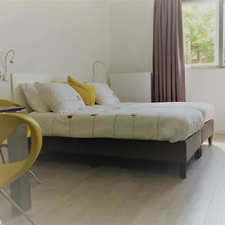 Bed & Breakfast 49 Haarlem